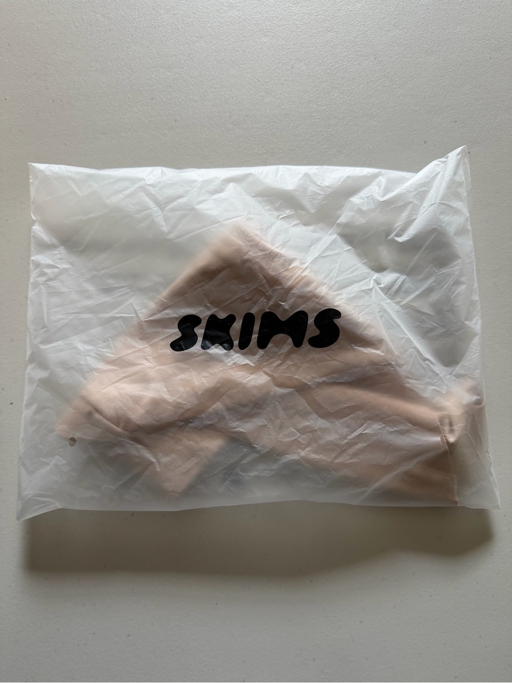 SKIMS Nude Seamless Low‑Back Shaping Short - Picture 3 of 4
